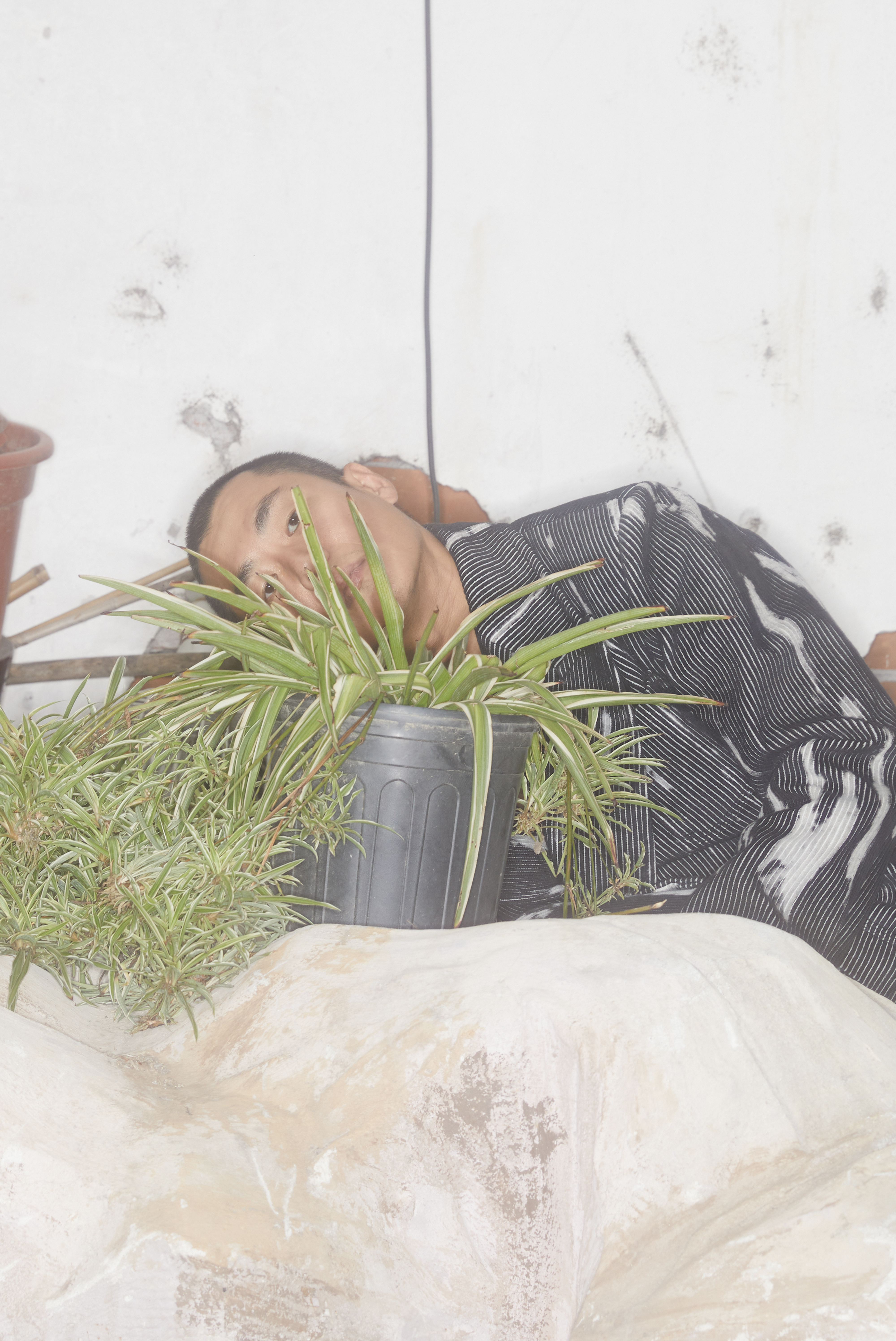 02-HOWIE LEE (c)Lyuro.jpg