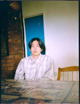 川辺素_アー写.jpg